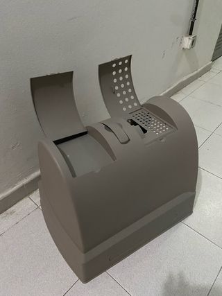 Arenero Cubierto XXL para Gatos