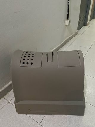 Arenero Cubierto XXL para Gatos