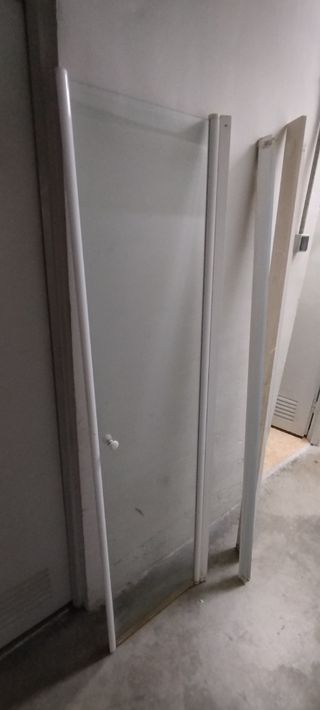 Mampara de ducha de cristal y plástico