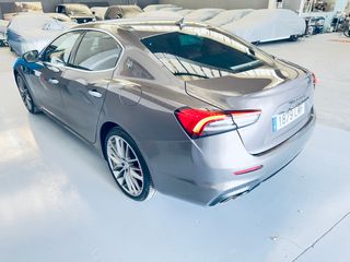 Maserati Ghibli 2021