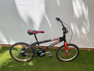 Bicicleta BMX Infantil Negra y Roja