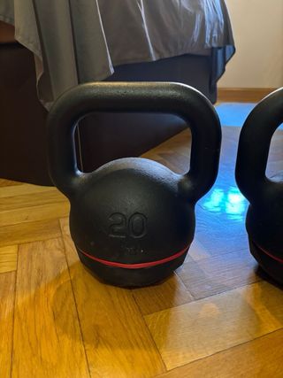 2 Kettlebells 20kg
Pesa Rusa
40€ Cada una 