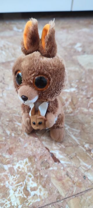 Peluche canguro con bebé