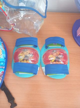 Casco y protectores Paw Patrol
