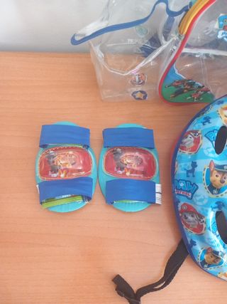 Casco y protectores Paw Patrol