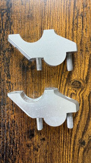 ELEVADOR DE MANILLAR UNIDO PARA BMW F900GS / F850G