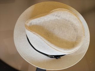 Sombrero beige Talla 60