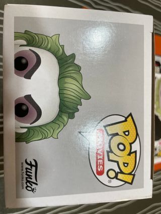Funko Pop! Movies #1010 Beetlejuice GITD (Dañada)