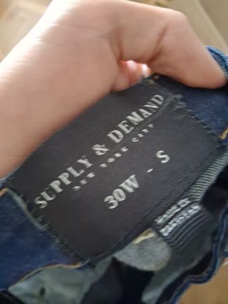 Pantalones vaqueros rotos