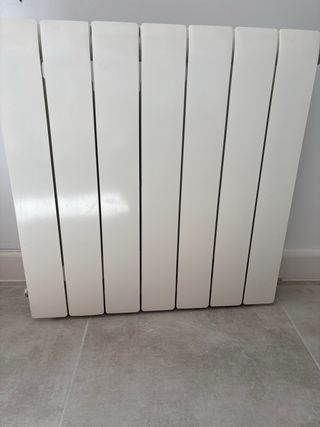 Radiador de agua blanco