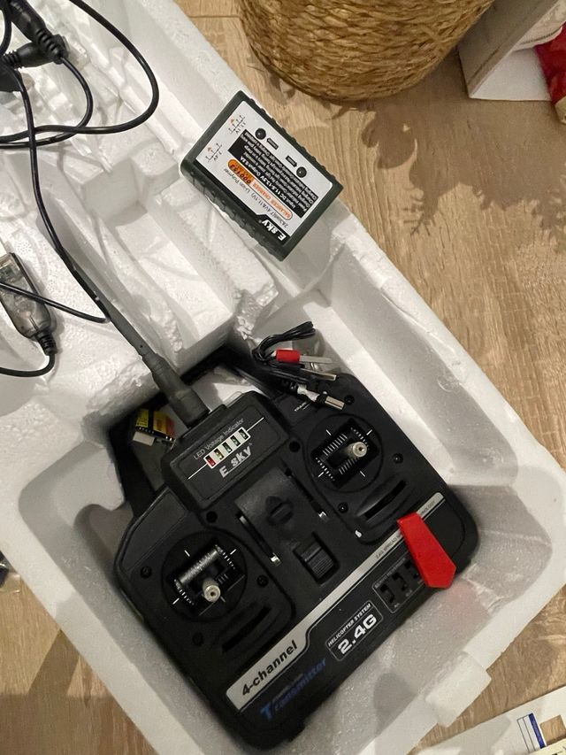 Helicóptero RC U.S. Coast Guard Esky