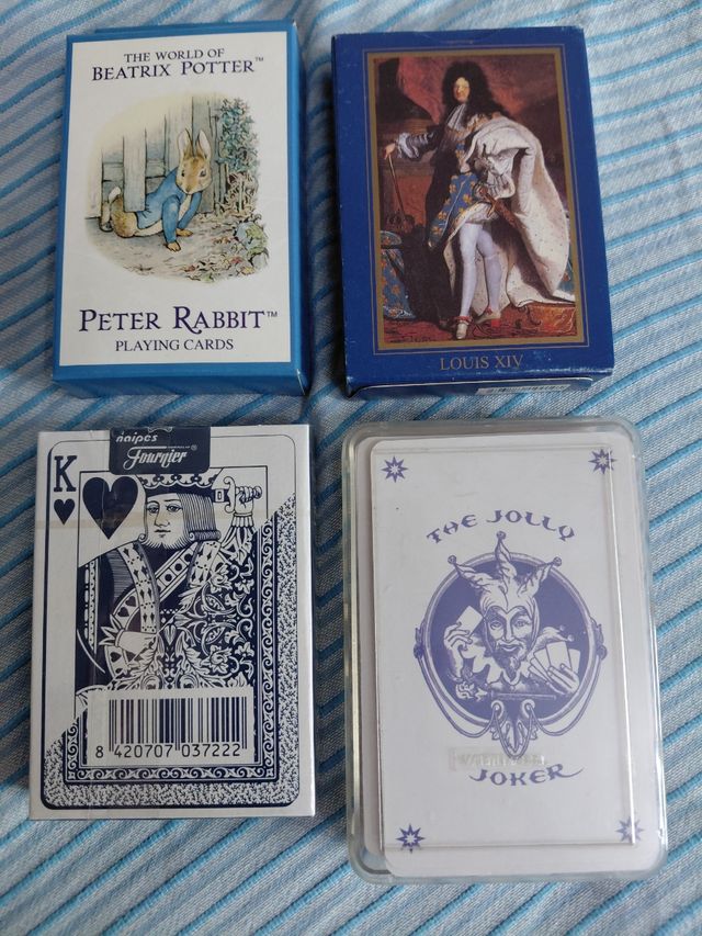 4 Juegos de Cartas: Beatrix Potter, Louis XIV,