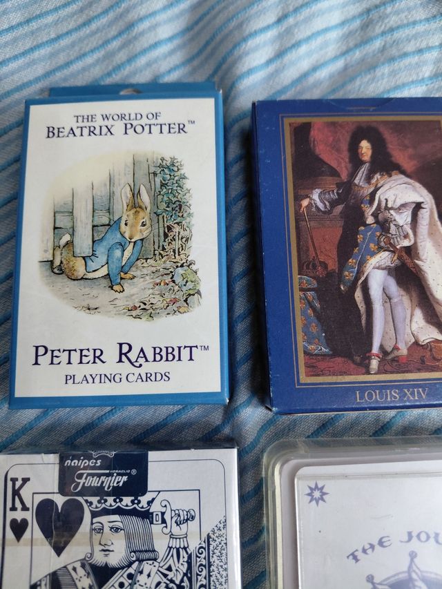 4 Juegos de Cartas: Beatrix Potter, Louis XIV,