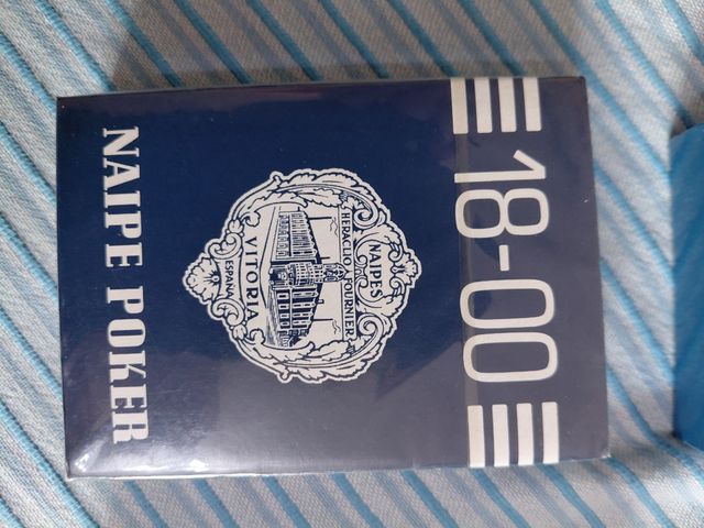 4 Juegos de Cartas: Beatrix Potter, Louis XIV,