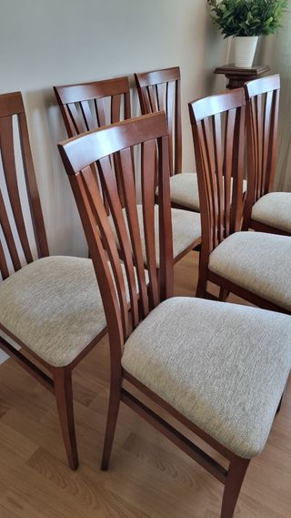6 sillas de comedor. Color cerezo.