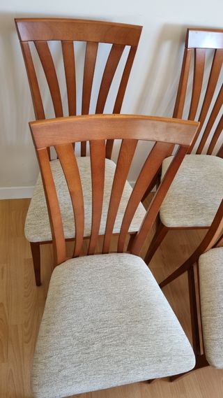 6 sillas de comedor. Color cerezo.