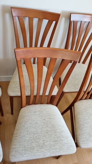 6 sillas de comedor. Color cerezo.