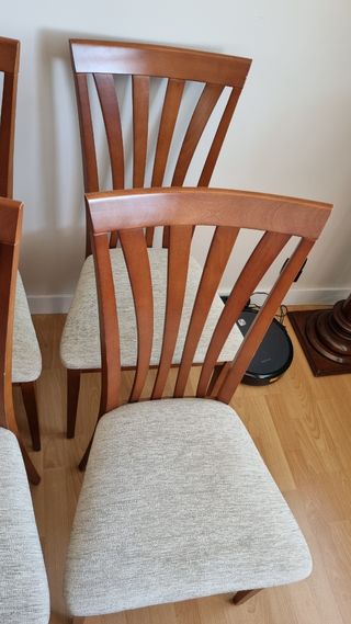 6 sillas de comedor. Color cerezo.
