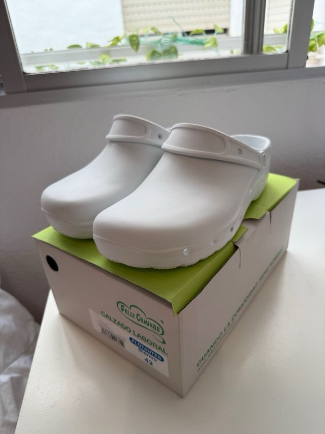 Zuecos Feliz Caminar Talla 42 Blancos