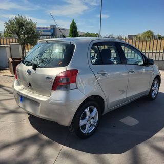 Toyota Yaris 2010