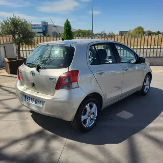 Toyota Yaris 2010
