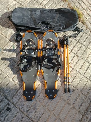 Racchette da neve con bastoncini e borsa