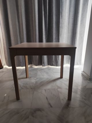 Mesa extensible de madera