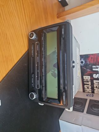 Radio VW Golf 6 Pantalla Dañada