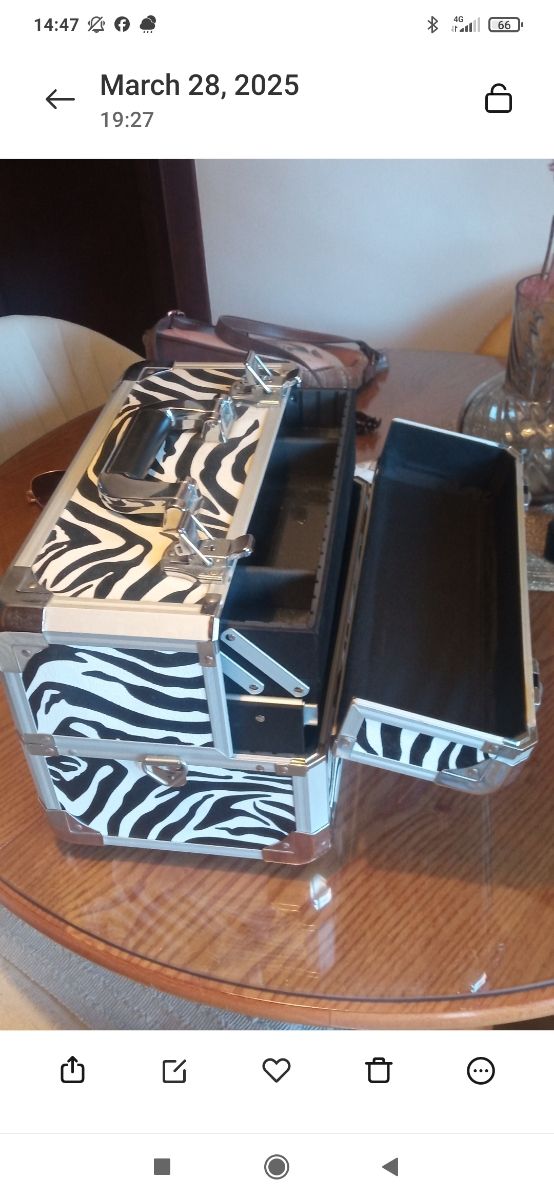 Maletín portatodo con estampado de cebra