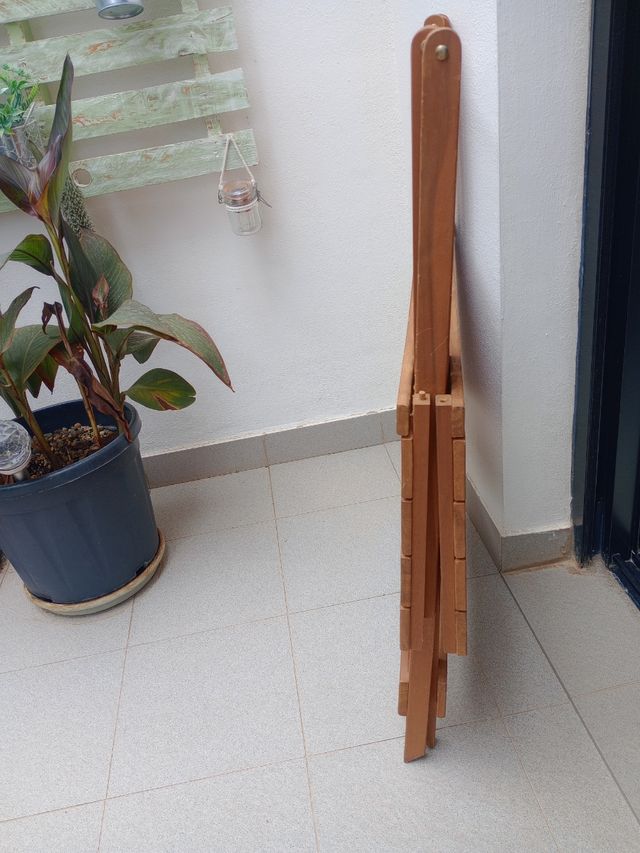 Conjunto Mesa y Sillas Plegables Madera