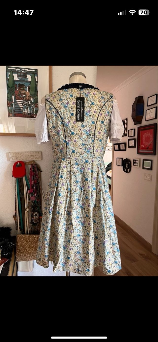 Vestido tradicional floral