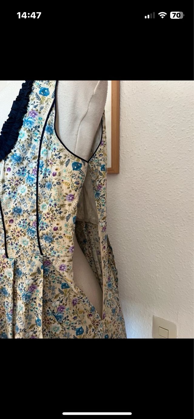 Vestido tradicional floral