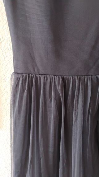 Vestido azul marino con tul