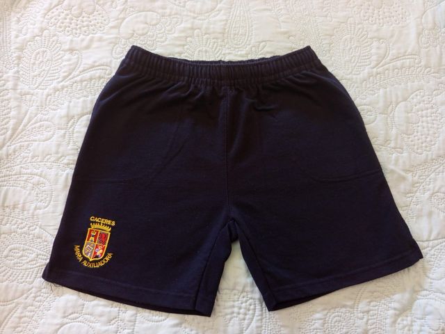 Calzonas de uniforme del Colegio María Auxiliadora