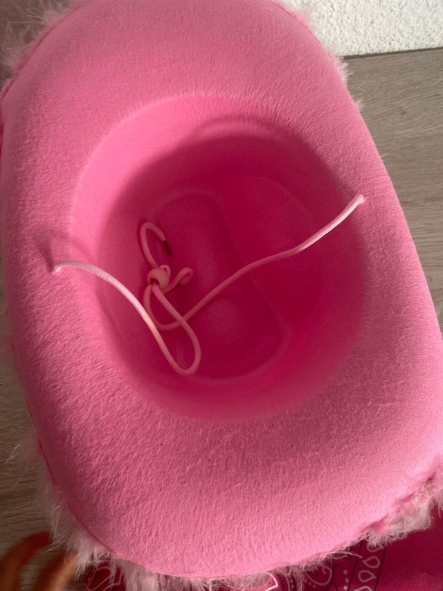 Gorro Vaquera Rosa con Pañuelo