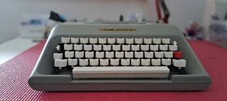 Máquina de escribir Olivetti Lettera 35