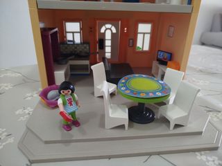 Casa Playmobil con figuras 70014