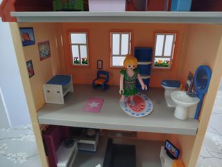 Casa Playmobil con figuras 70014