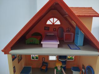 Casa Playmobil con figuras 70014