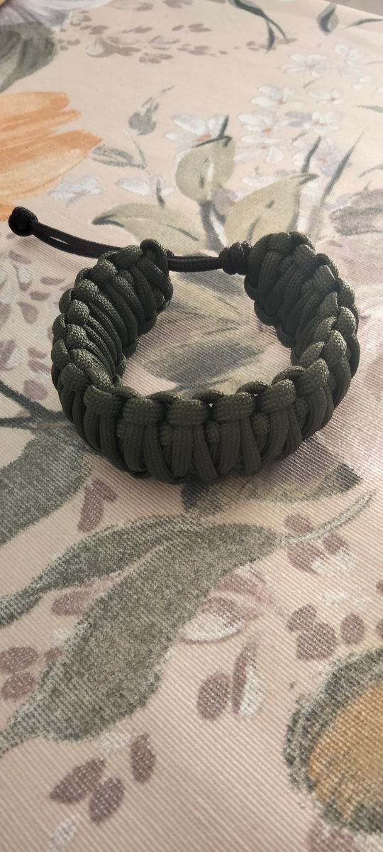 Bracciale Paracord Verde Oliva e Nero