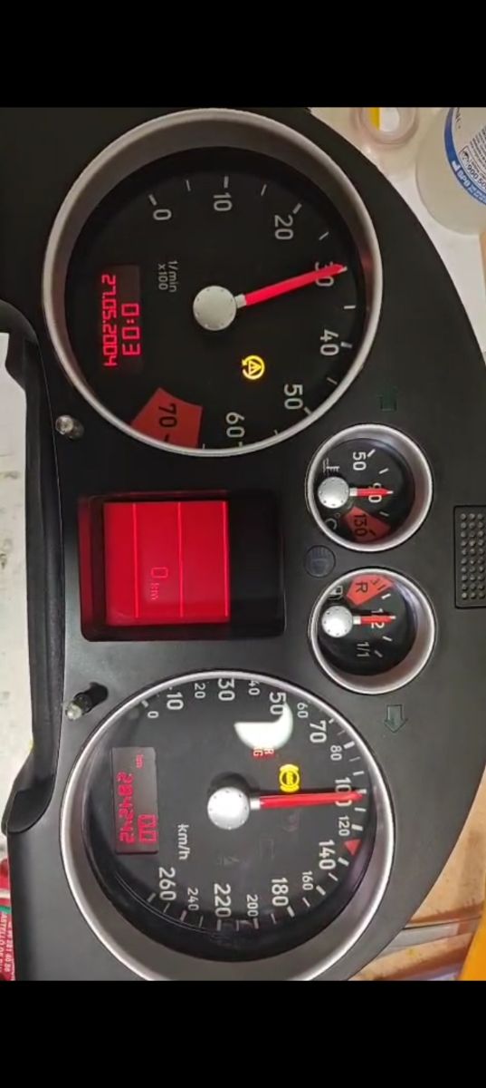 Cuadro de instrumentos Audi TT MK1. RECONSTRUIDO.