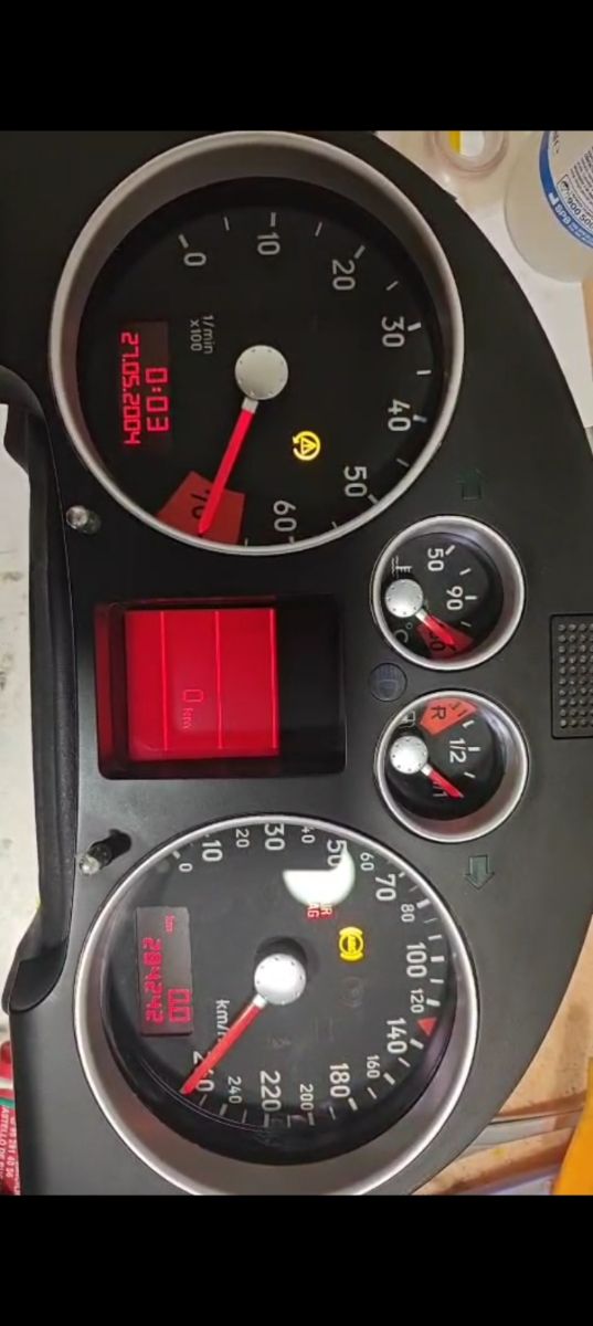 Cuadro de instrumentos Audi TT MK1. RECONSTRUIDO.