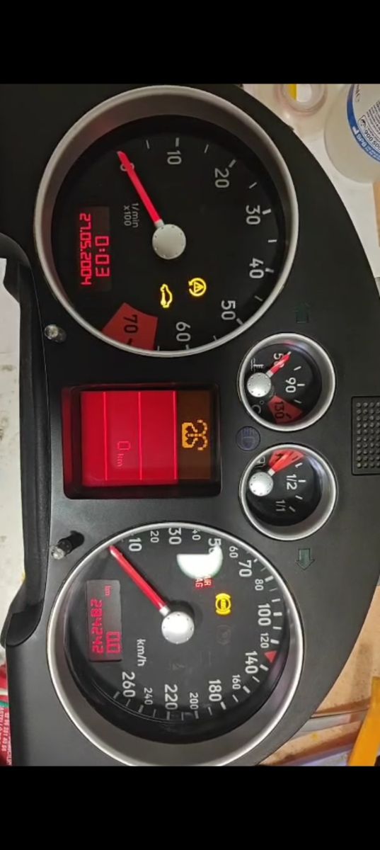 Cuadro de instrumentos Audi TT MK1. RECONSTRUIDO.