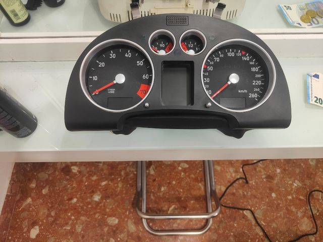 Cuadro de instrumentos Audi TT MK1. RECONSTRUIDO.