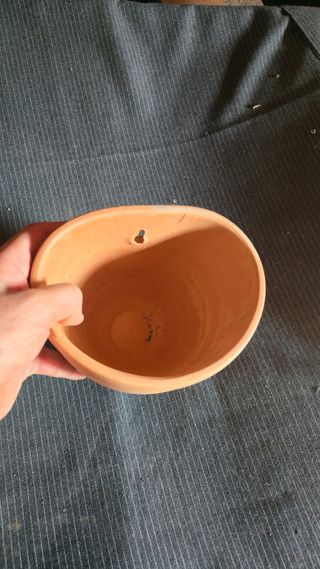 Vaso de parede em barro