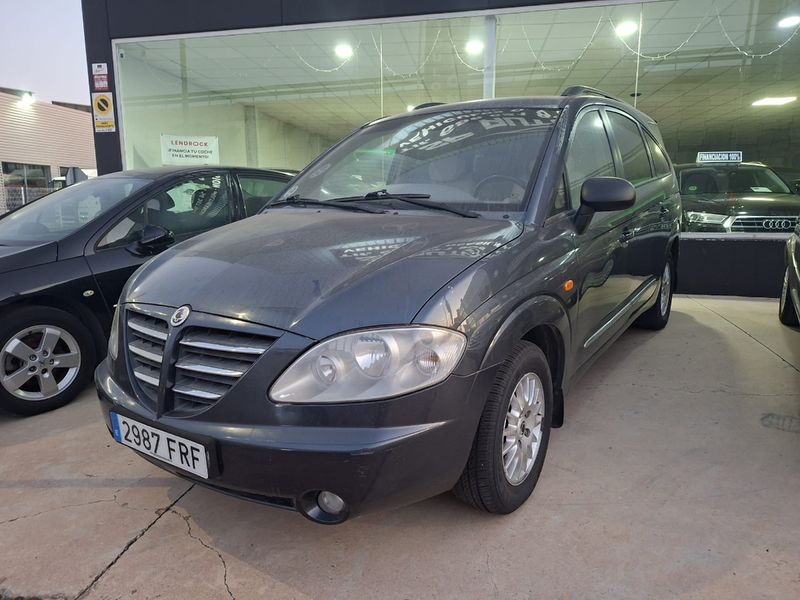 SsangYong Rodius 2007 - foto 1