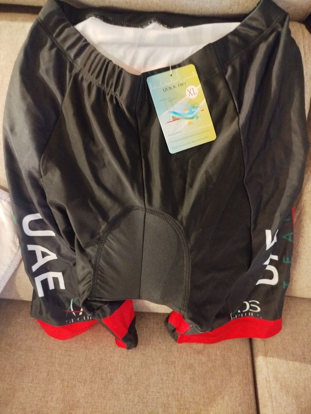 Conjunto Ciclismo UAE Team Emirates Talla L