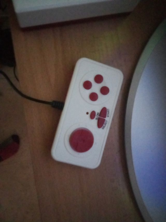 Consola FC Home Blanca y Roja