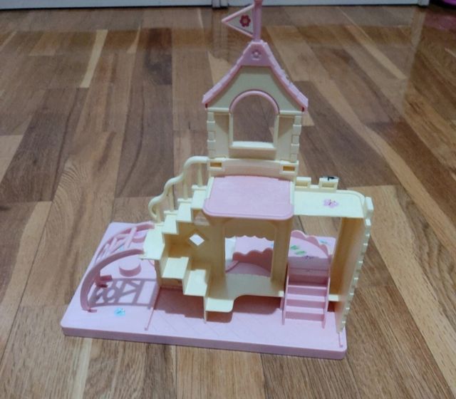 Castillo infantil parque de juegos