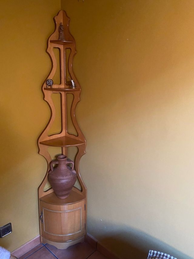 Rinconera de madera